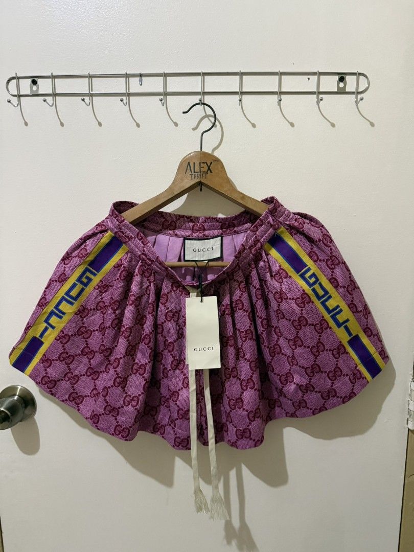 GUCCI MONOGRAM SHORT (Category: Shorts) located in Manila. Submitted by lunaras_declutter (Listing ID 1466598468, Image 1). Description: GOOD AS NEW MEDIUM-LARGE WOMENS NO FLAWS 10 COLOR RATE.