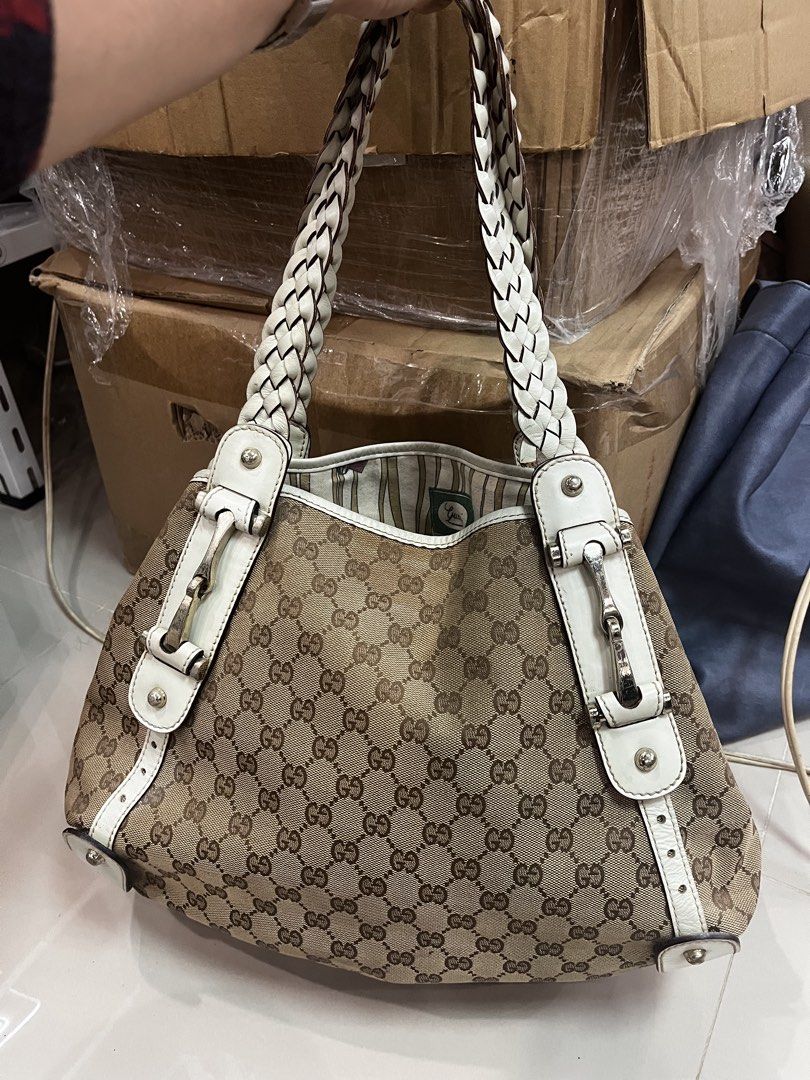 Gucci Pelham canvas tote (Category: Luxury Bags & Wallets) located in Cagayan de Oro. Submitted by bj.garments (Listing ID 1466702529, Image 2). Description: .