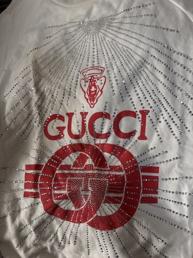 GUCCI WHITE SWEATSHIRT (Category: Others) located in Angeles City. Submitted by migs_font29 (Listing ID 1466773479, Image 2). Description: SMALL SIZE.