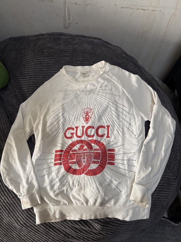 GUCCI WHITE SWEATSHIRT (Category: Others) located in Angeles City. Submitted by migs_font29 (Listing ID 1466773479, Image 1). Description: SMALL SIZE.