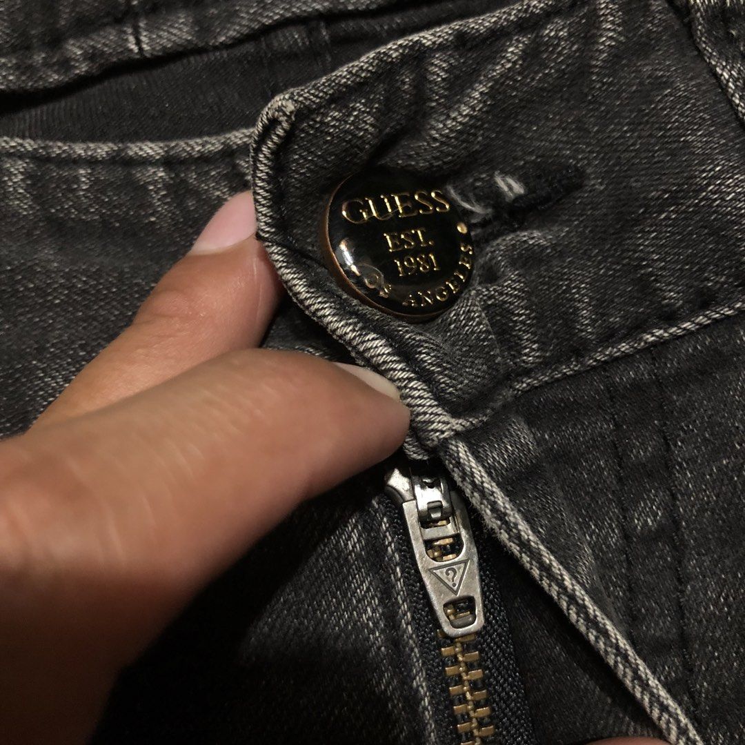 Guess Black Denim Pants (Category: Jeans) located in Dasmarinas. Submitted by cornyxmessy (Listing ID 1466747227, Image 3). Description: waist - 31 to 33 length - 37.