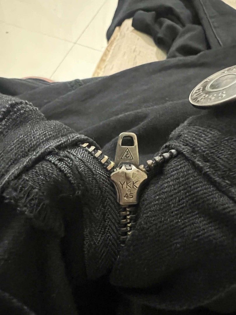Guess Los Angeles Black Denim Jeans (Category: Jeans) located in Quezon City. Submitted by jutang21 (Listing ID 1466707362, Image 3). Description: - Brand: Guess Los Angeles -Like New -Size 30W 37L - Color: Solid black wash - Fit: Classic straight cut - Closure: Metal button with YKK zipper fly - Pockets: Standard front and back pockets - Details: Guess logo patch on back waistband and signature triangle logo on rear pocket - Condition: Great eve