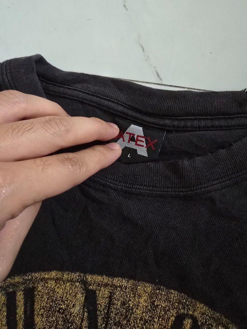 Guns & roses (Category: Tshirts & Polo Shirts ) located in Cainta. Submitted by bossneil (Listing ID 1466685112, Image 2). Description: 23x5x 2 2 holes on chest.