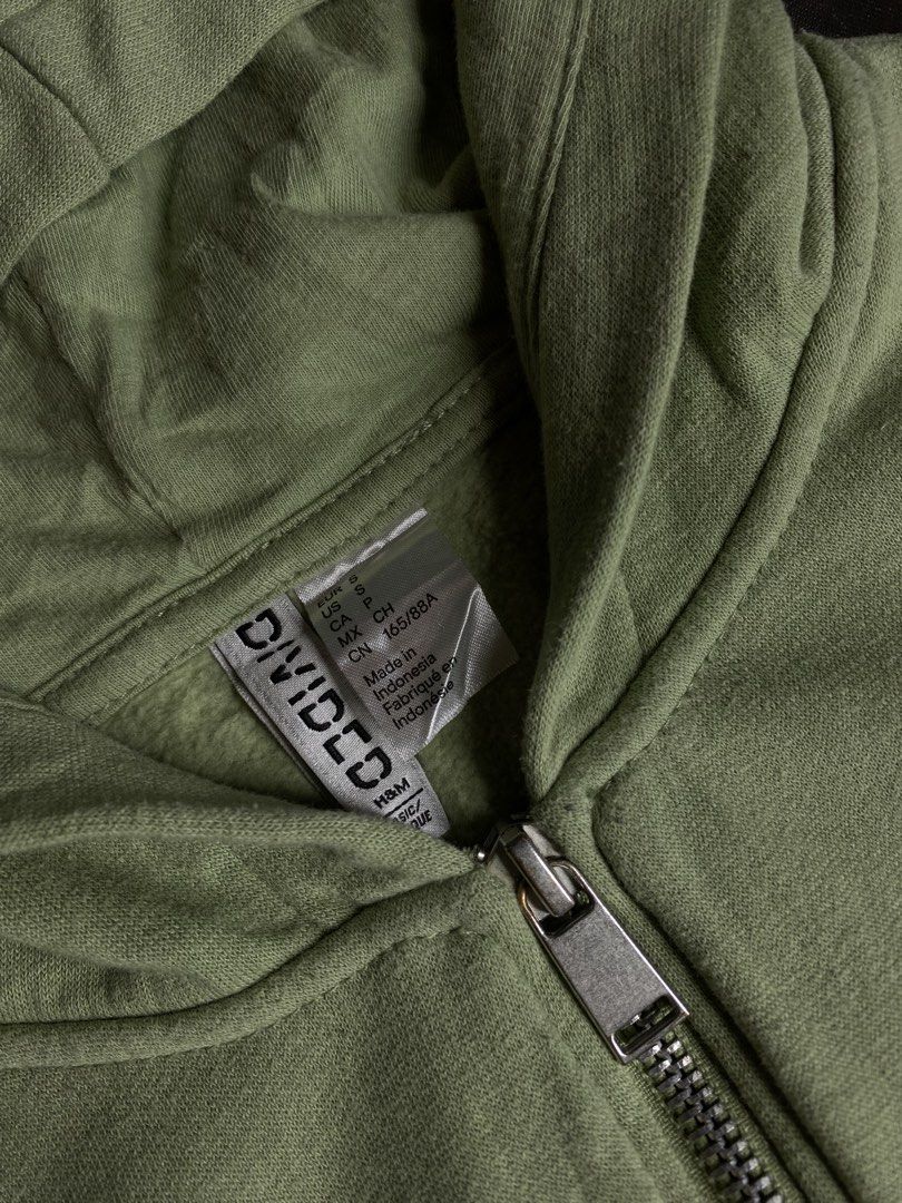 H & M Crop top Hoodie (Category: Coats, Jackets and Outerwear) located in General Trias. Submitted by kevinthriftshop (Listing ID 1466685208, Image 2). Description: .