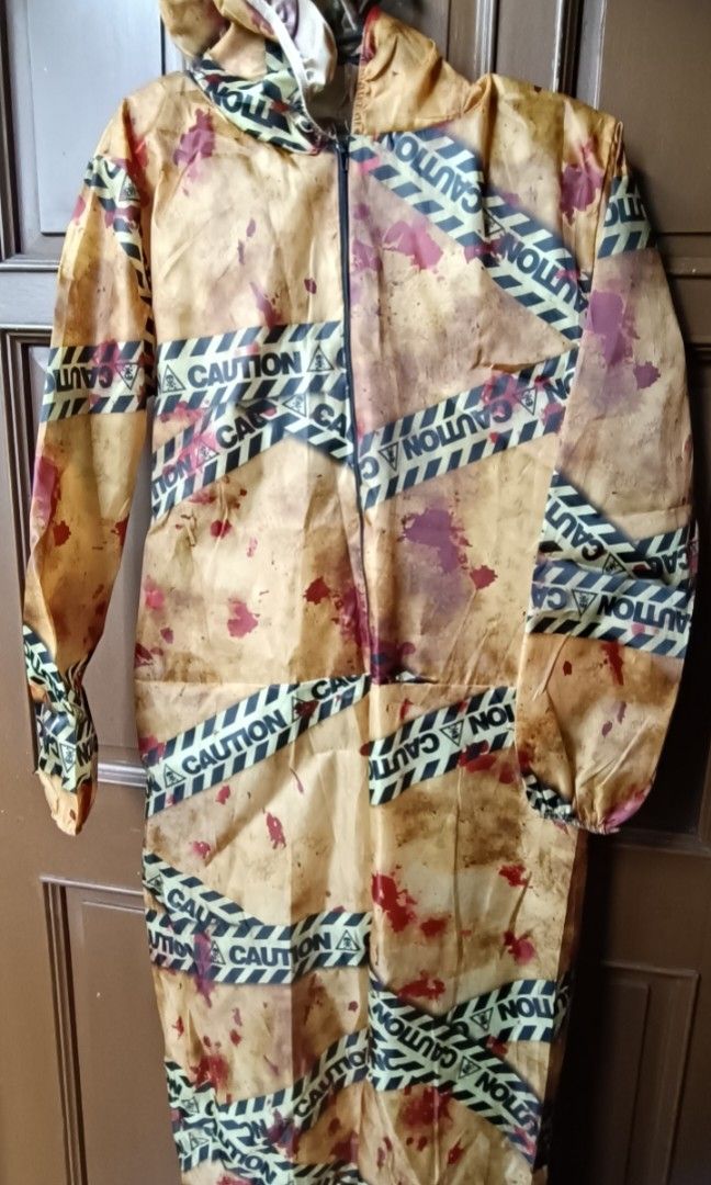Halloween Biohazard Hazmat Suit (Category: Babies & Kids Fashion) located in Pasig City. Submitted by heidedieh (Listing ID 1466624610, Image 1). Description: shoulder width 14 inches chest 40 waist 40 length 47 inches.
