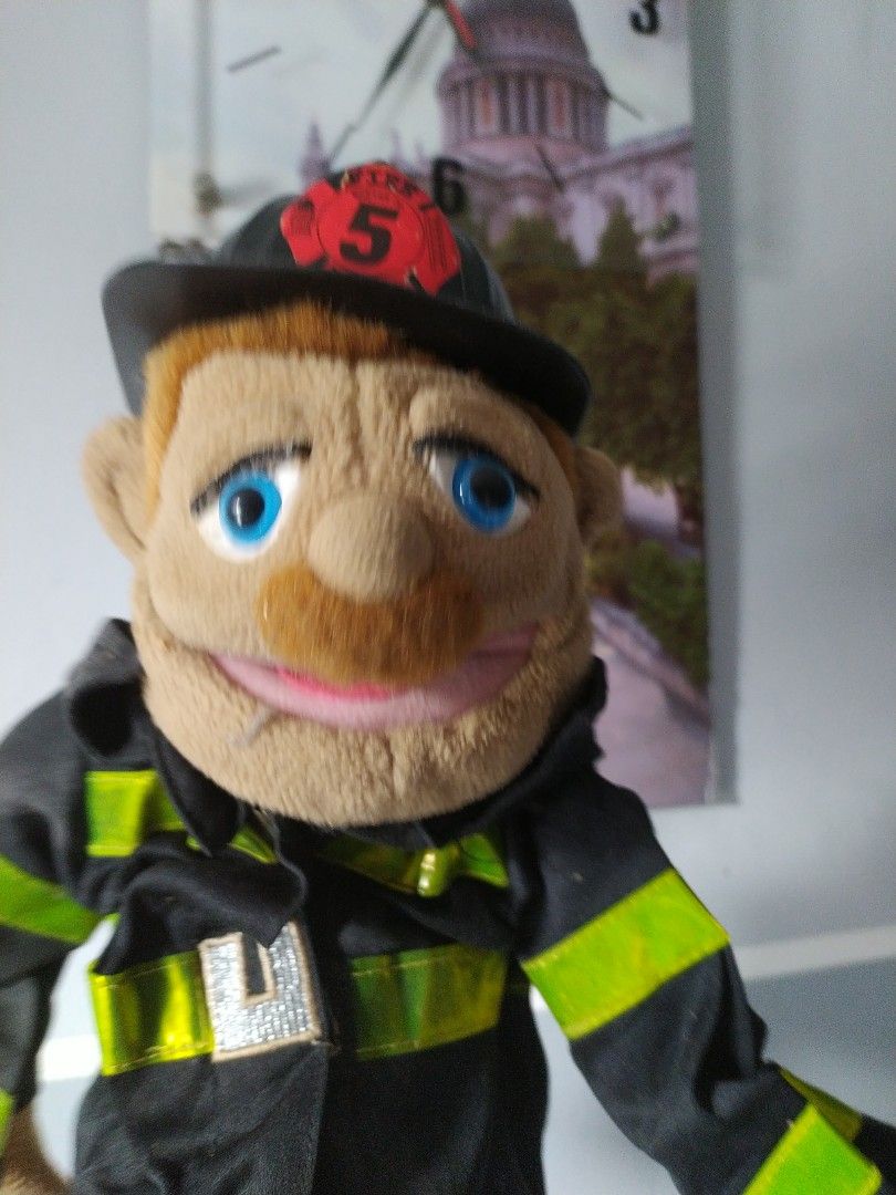 Hand puppet (Category: Everything Else Others) located in Manila. Submitted by timtam04 (Listing ID 1466576966, Image 2). Description: .