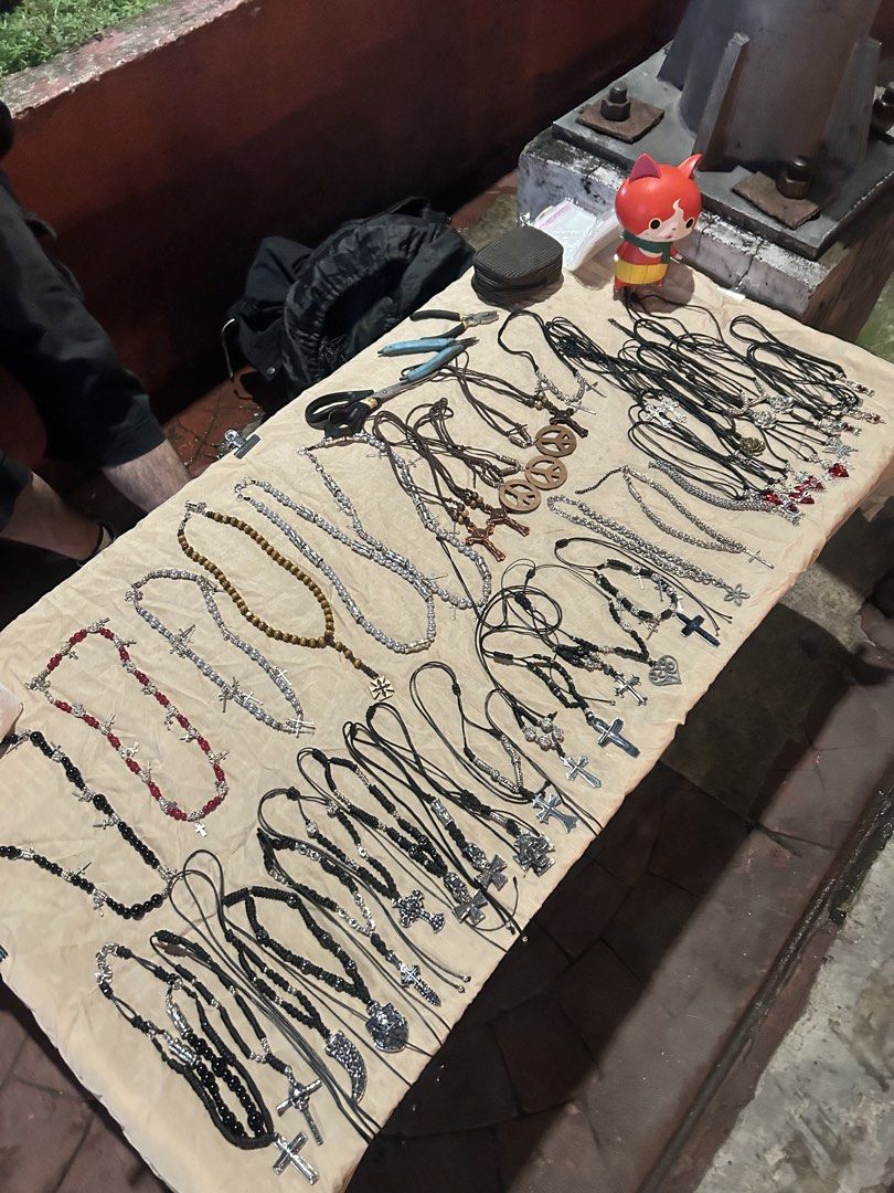 handmade silver / beads / chainmail necklaces (Category: Necklaces) located in Manila. Submitted by sophialeigh (Listing ID 1466753690, Image 2). Description: 𝐡𝐚𝐧𝐝𝐦𝐚𝐝𝐞 𝐜𝐡𝐚𝐢𝐧𝐦𝐚𝐢𝐥 & 𝐛𝐞𝐚𝐝𝐞𝐝 𝐚𝐜𝐜𝐞𝐬𝐬𝐨𝐫𝐢𝐞𝐬 .⋆♱ ㅡ stainless, non-tarnish ㅡ adjustable, design changes can be done upon payment.