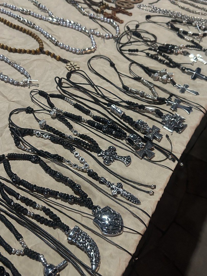 handmade silver / beads / chainmail necklaces (Category: Necklaces) located in Manila. Submitted by sophialeigh (Listing ID 1466753690, Image 1). Description: 𝐡𝐚𝐧𝐝𝐦𝐚𝐝𝐞 𝐜𝐡𝐚𝐢𝐧𝐦𝐚𝐢𝐥 & 𝐛𝐞𝐚𝐝𝐞𝐝 𝐚𝐜𝐜𝐞𝐬𝐬𝐨𝐫𝐢𝐞𝐬 .⋆♱ ㅡ stainless, non-tarnish ㅡ adjustable, design changes can be done upon payment.