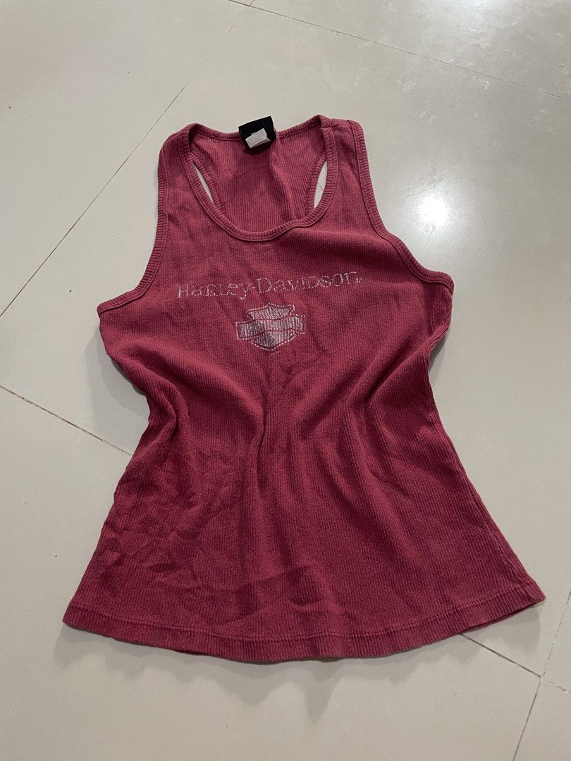 Harley-Davidson Ribbed Tank Top Maroon XL (Category: Sleeveless) located in Dinalupihan. Submitted by maple.apparel (Listing ID 1466618314, Image 1). Description: - Brand: Harley-Davidson Issue: Faded graphic - Size: XL (tag at neckline).