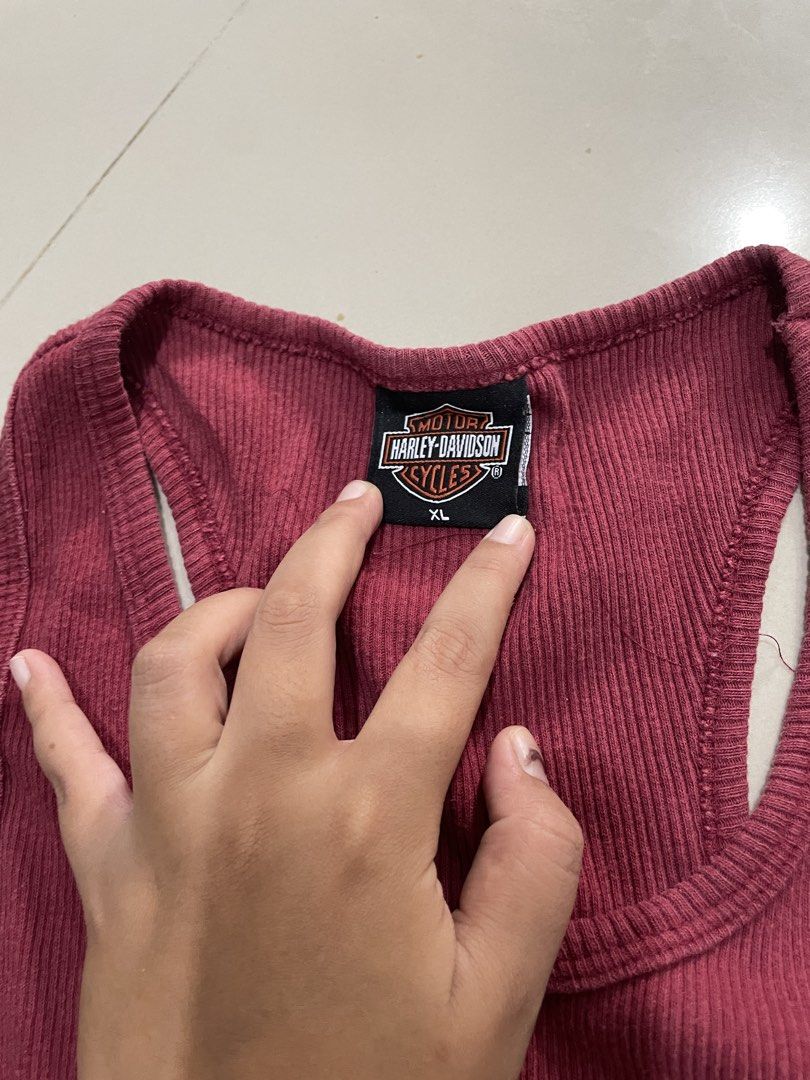 Harley-Davidson Ribbed Tank Top Maroon XL (Category: Sleeveless) located in Dinalupihan. Submitted by maple.apparel (Listing ID 1466618314, Image 2). Description: - Brand: Harley-Davidson Issue: Faded graphic - Size: XL (tag at neckline).