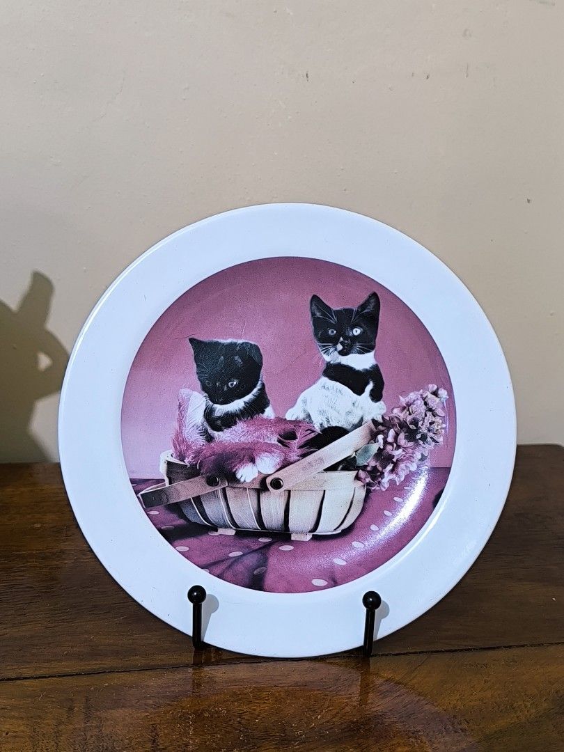 Harry Potter Display Plate (Category: Other Kitchenware & Tableware) located in Pangil. Submitted by kopee_matcha (Listing ID 1466667276, Image 1). Description: Price : 280 Comment: Mine/ M CLAIMING RULES • Strictly 2-day reservation only. Payment must be completed within 48 hours, otherwise the order will be forfeited and offered to the next miner. • No deleting/editing of "MINE" comments. •3+ items: Large pouch or box packaging only. Please man