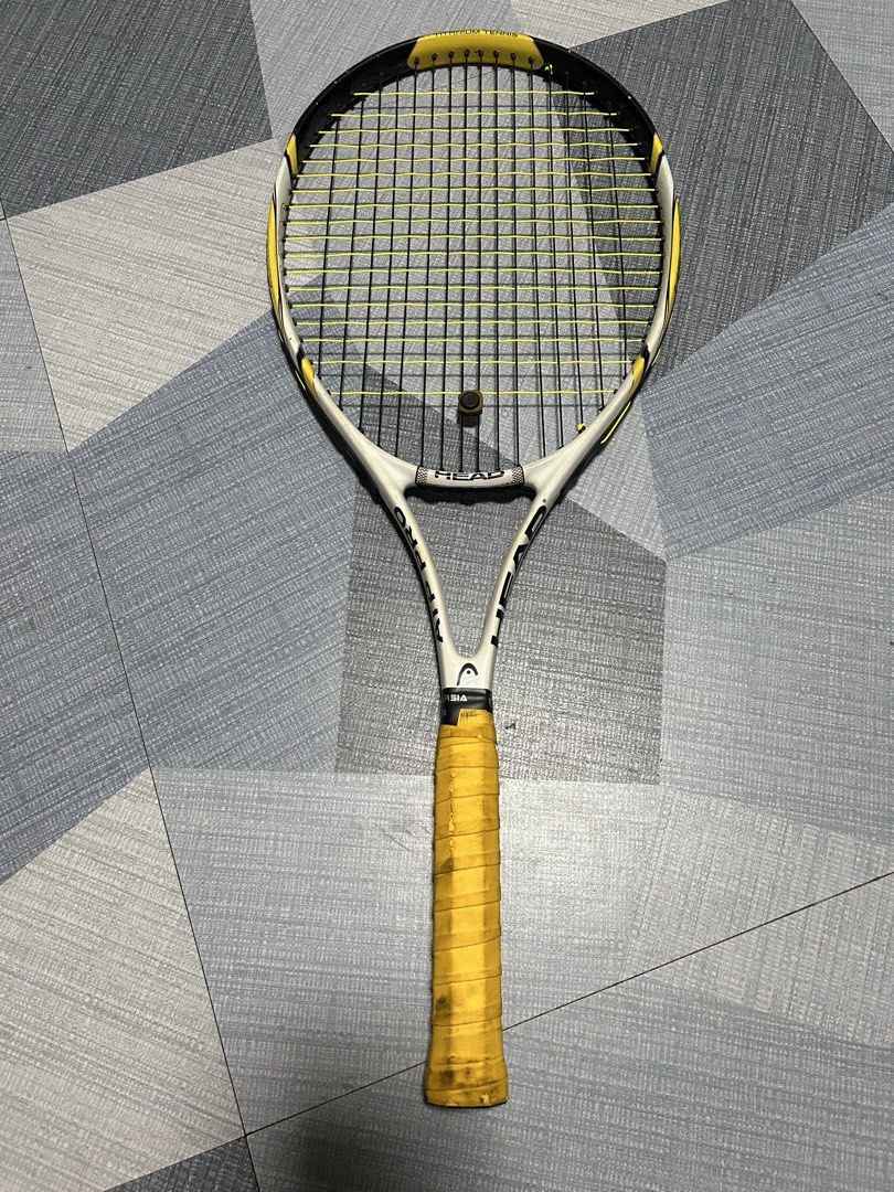 Head Atp Pro (Category: Racket and Ball Sports) located in Quezon City. Submitted by japansurplus2 (Listing ID 1466621451, Image 2). Description: 100 sq in 305G Grip 3.