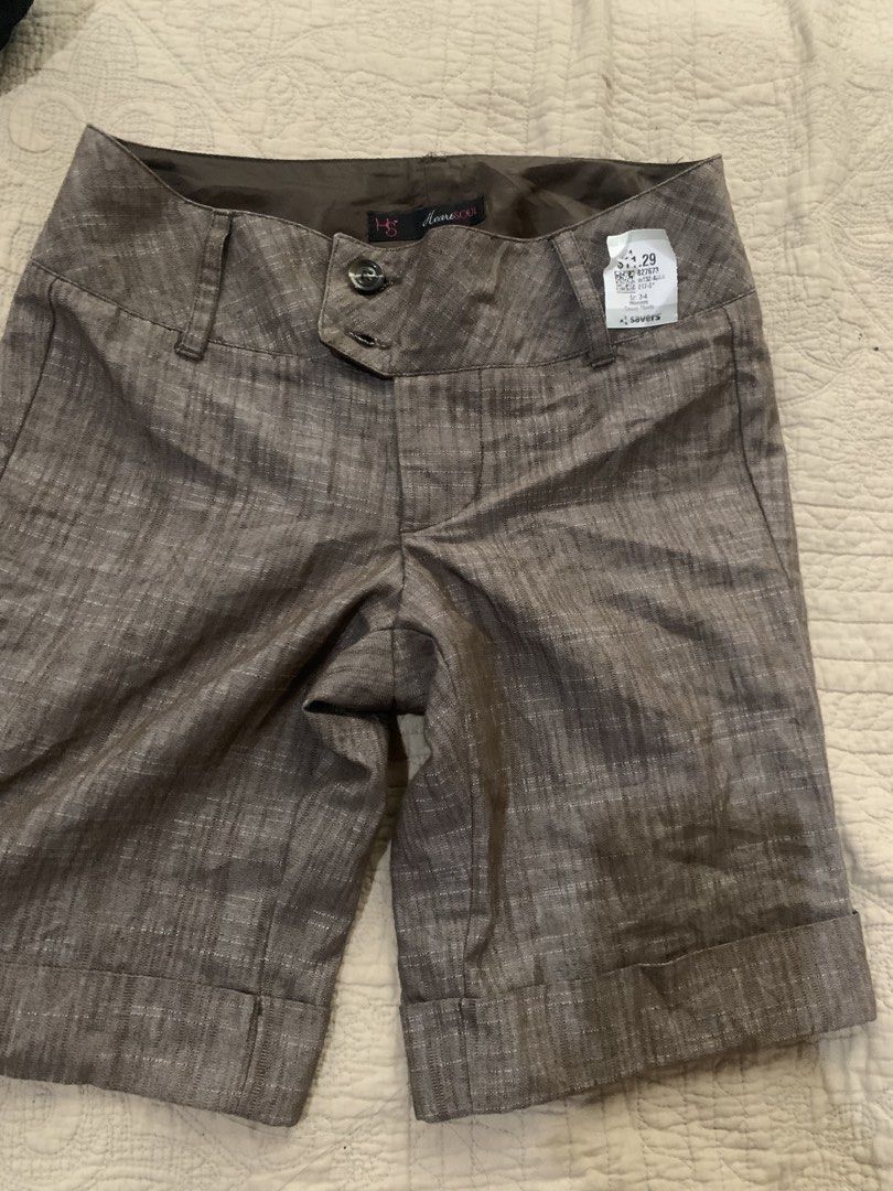 HeartSoul Brown Patterned Cuffed Shorts Size 3-4 (Category: Shorts) located in Manila. Submitted by spaceshop12345 (Listing ID 1466650642, Image 3). Description: - Brand: HeartSoul - Color/Pattern: Brown woven - Condition: Brand new with Savers thrift tag attached - Rise: Mid-rise with belt loops - Closure: Double button - Details: Cuffed hem design - Style: Casual, comfy, and versatile.