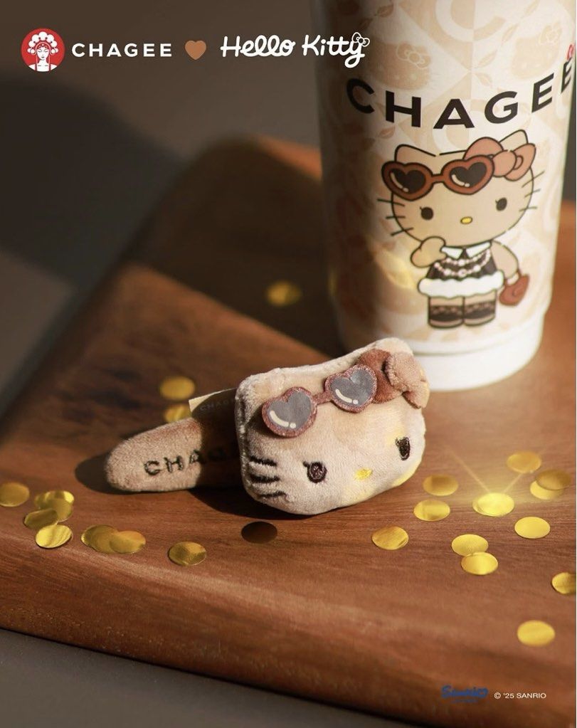 Hello Kitty x CHAGEE collection (Category: Character Goods) located in Manila. Submitted by buyauthentics (Listing ID 1466765602, Image 3). Description: Exclusive Hello Kitty x CHAGEE collection - Hello Kitty Brown Face bag - Hello Kitty Doll Plush Keychain - Hello Kitty Hair Pin.