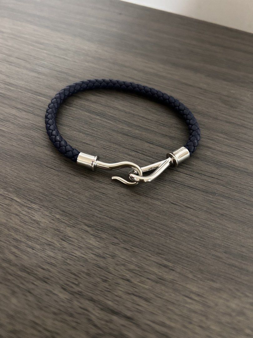 Hermes pre-owned Jumbo braided ( navy blue) (Category: Luxury Accessories) located in Quezon City. Submitted by lunamond (Listing ID 1466716943, Image 1). Description: New Hermes pre-owned jumbo braided navy blue , classic design fits for unisex.