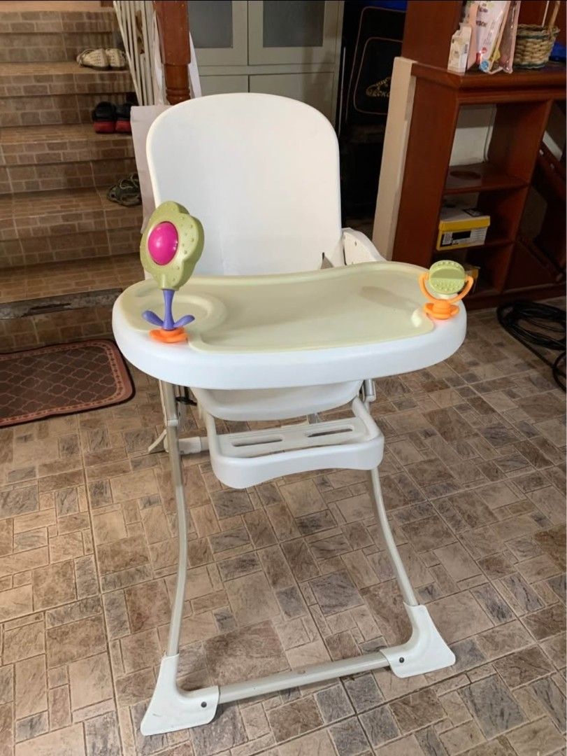 High Chair (Category: Kids Tables & Chairs) located in Bulacan. Submitted by mommymela (Listing ID 1466591600, Image 1). Description: The Original Price was 2,300 Pesos Bought from Sm.