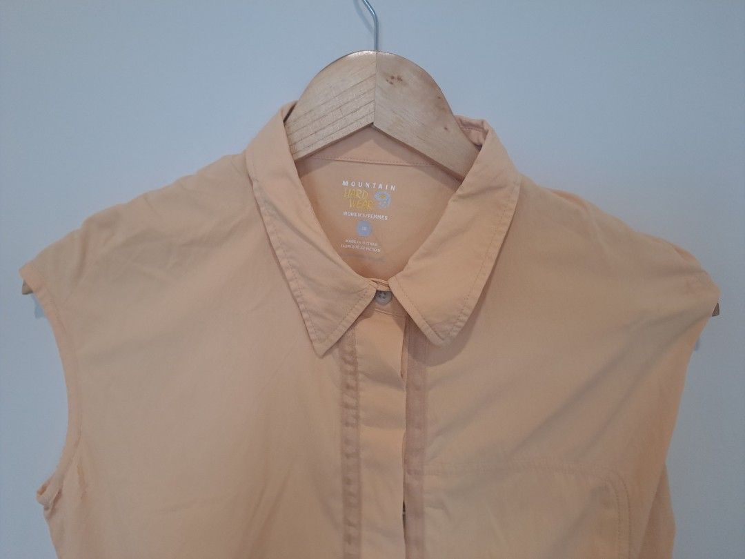 Hiking sleevesless (Category: Undergarments & Loungewear) located in Manila. Submitted by joanbalde39643 (Listing ID 1466667183, Image 2). Description: This is a Mountain Hardwear women's lightweight sleeveless hiking button-up shirt. It is made from a quick-drying nylon blend fabric, making it ideal for outdoor activities like trekking, hiking, and travel..