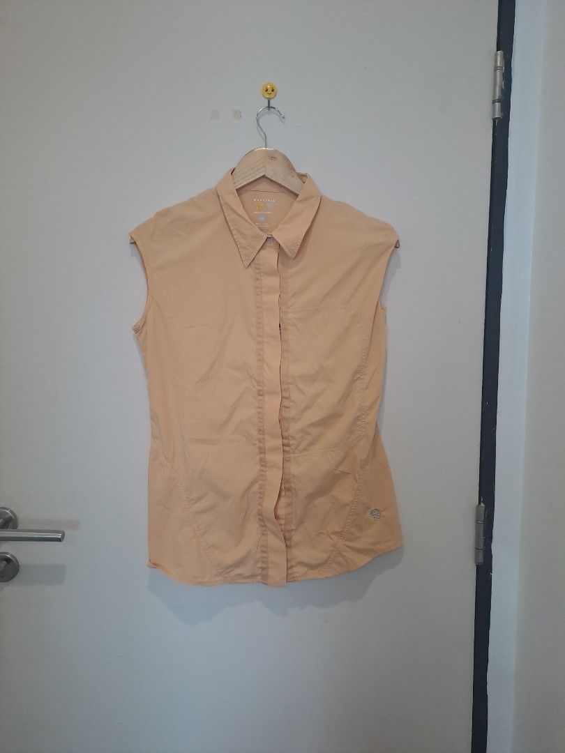 Hiking sleevesless (Category: Undergarments & Loungewear) located in Manila. Submitted by joanbalde39643 (Listing ID 1466667183, Image 1). Description: This is a Mountain Hardwear women's lightweight sleeveless hiking button-up shirt. It is made from a quick-drying nylon blend fabric, making it ideal for outdoor activities like trekking, hiking, and travel..