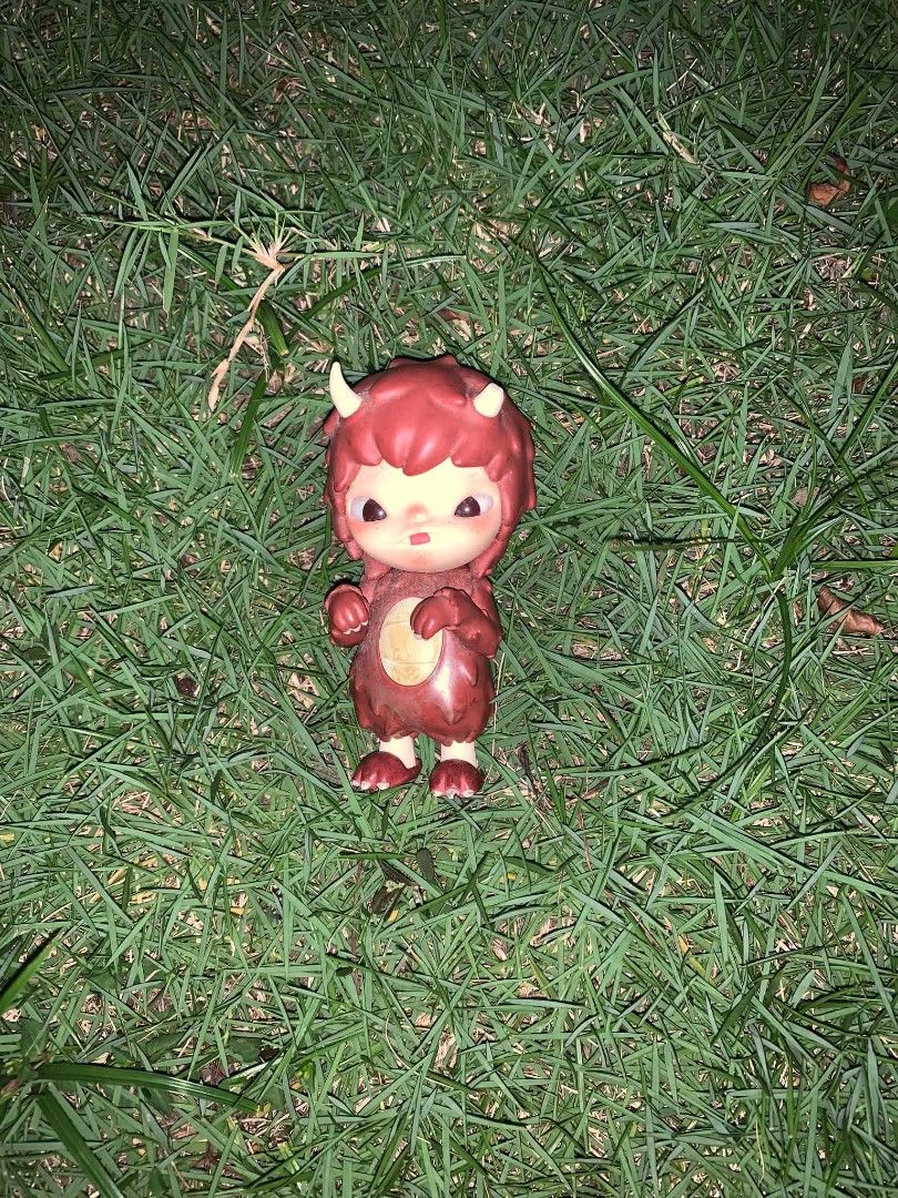Hirono (Category: Designer & Blind Box Toys) located in Paranaque City. Submitted by ano_tara7 (Listing ID 1466564058, Image 3). Description: .