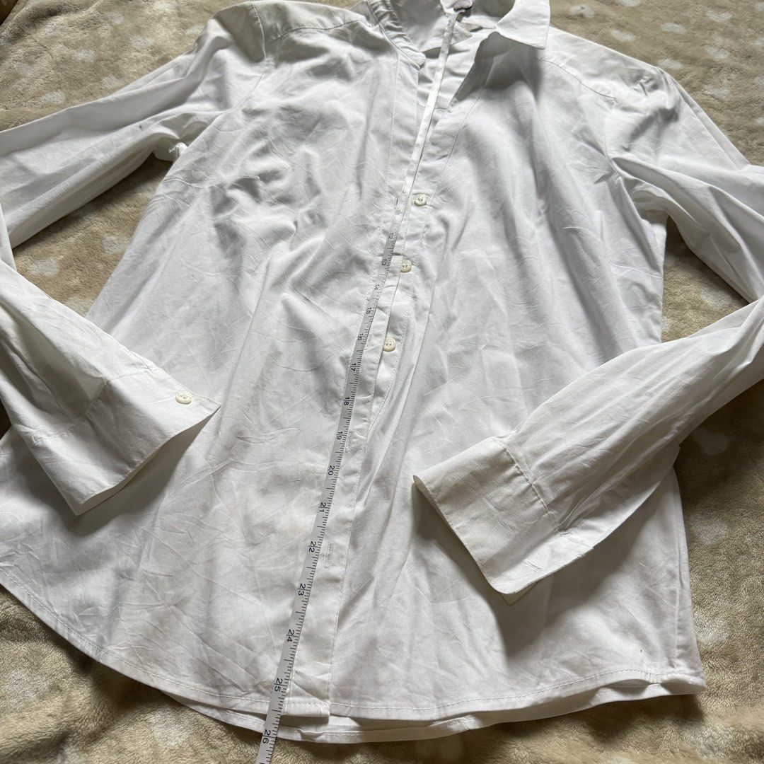 H&M (Category: Longsleeves) located in Manila. Submitted by shefindshope (Listing ID 1466628900, Image 3). Description: please read our profile.