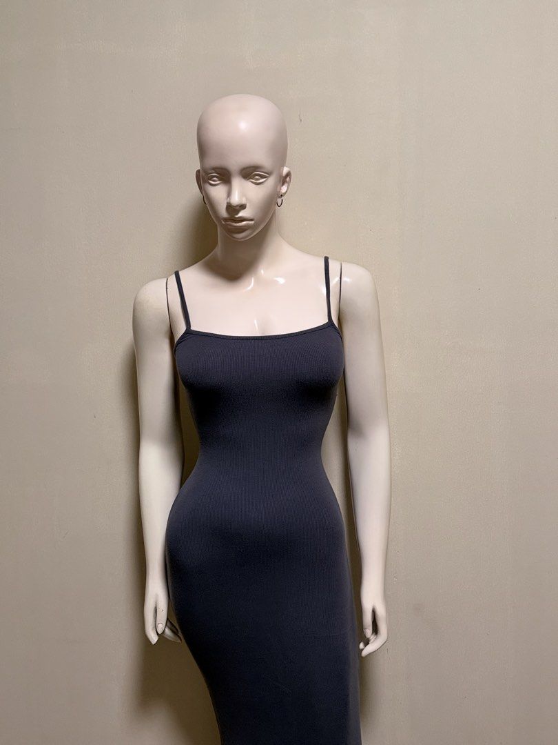 H&M bodycon grey dress (Category: Dresses) located in General Santos City (Dadiangas). Submitted by jen.crtz (Listing ID 1466564466, Image 2). Description: Bodycon dress from h&m (skims inspo).