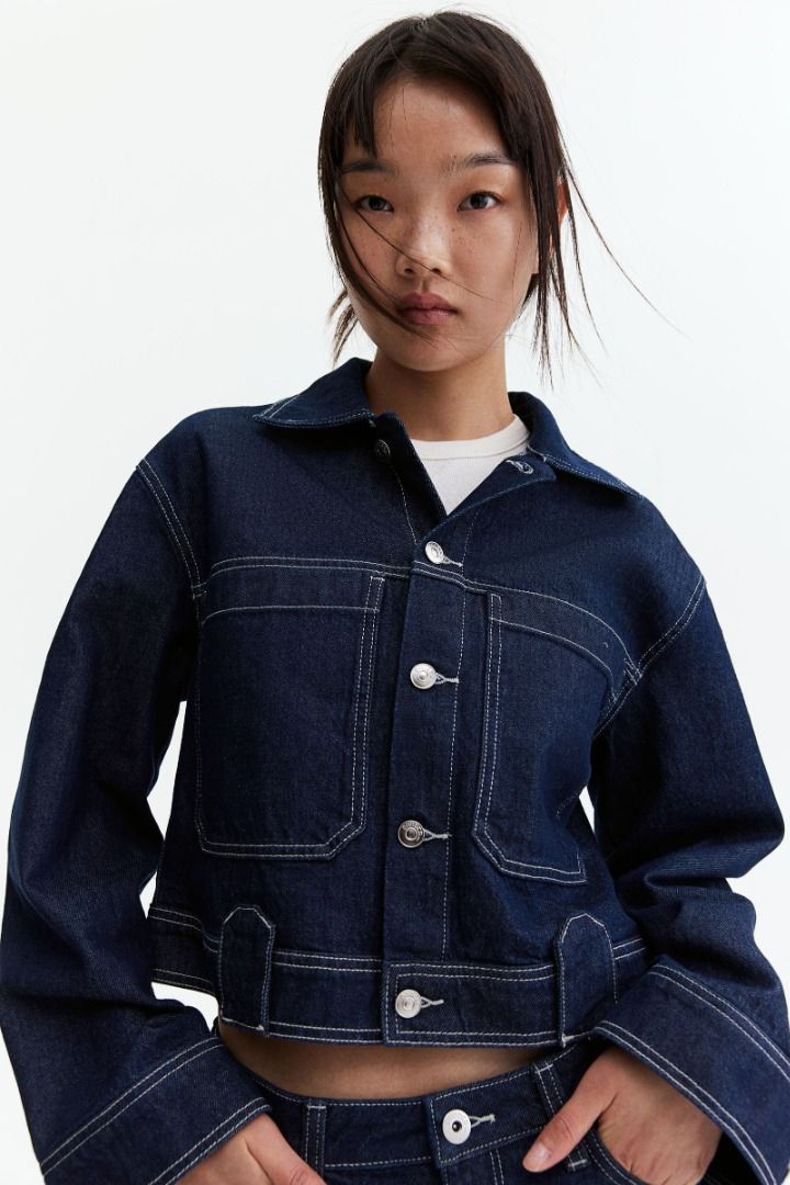 H&M Denim Jacket (Category: Coats, Jackets and Outerwear) located in Manila. Submitted by mellow_mango (Listing ID 1465702770, Image 1). Description: - Style: Longline blazer with open front design - Color/Wash: Dark blue - Material: Light denim fabric with clean structure and sturdy hardware - Features: Front patch pockets and roll-up sleeves with button tabs - Versatility: Perfect for both casual days and dressed-up occasions - Mode of Payment: