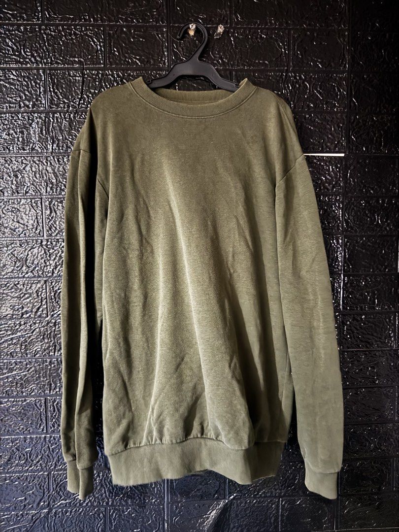 H&M longsleeves (Category: Longsleeves) located in Manila. Submitted by javerzosa (Listing ID 1466768441, Image 1). Description: .