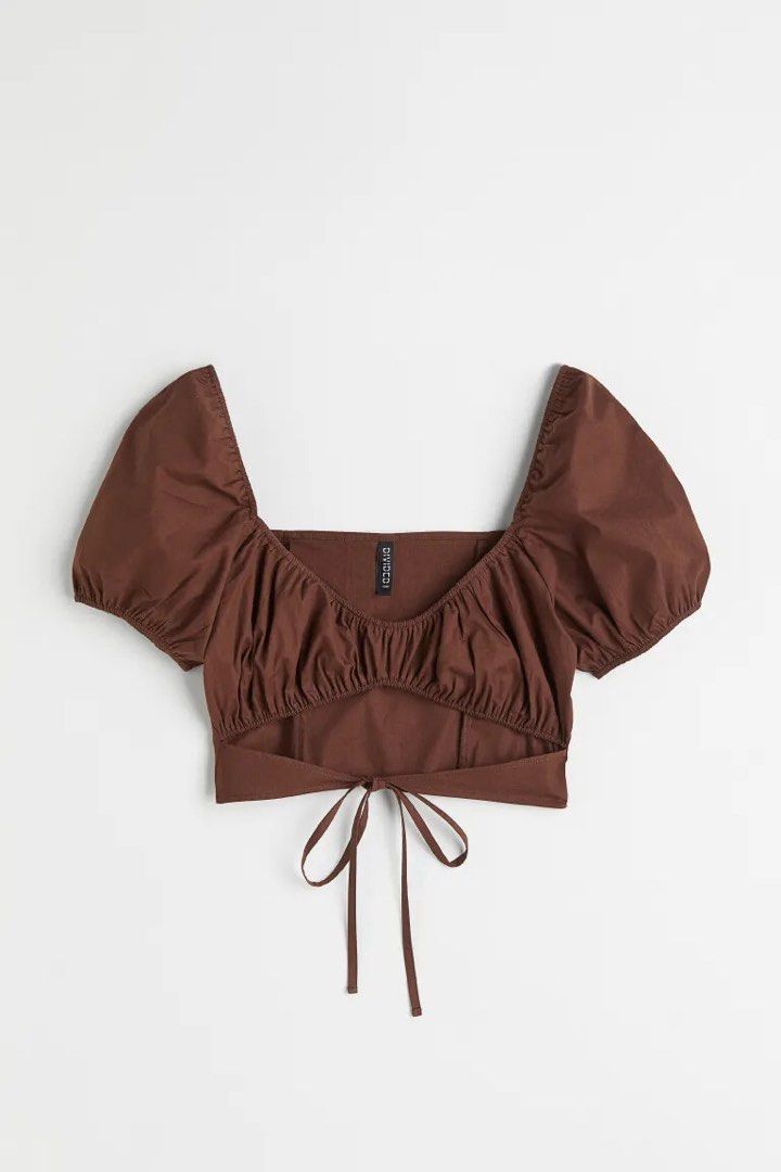 H&M PUFF SLEEVE BRALETTE (Category: Blouses) located in Quezon City. Submitted by soldbypam (Listing ID 1466606498, Image 2). Description: Washed but never worn Bought for ₱990 Photos in all angles already posted to avoid asking for more “actual pics” No when worn I do not respond to low ballers.