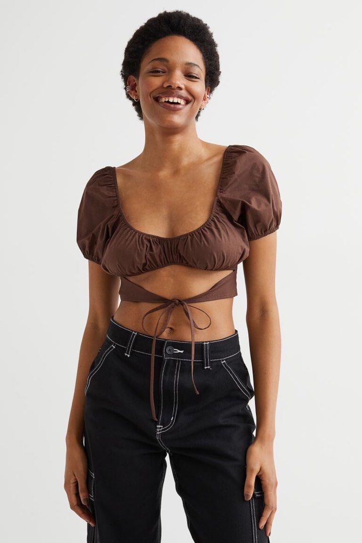H&M PUFF SLEEVE BRALETTE (Category: Blouses) located in Quezon City. Submitted by soldbypam (Listing ID 1466606498, Image 1). Description: Washed but never worn Bought for ₱990 Photos in all angles already posted to avoid asking for more “actual pics” No when worn I do not respond to low ballers.