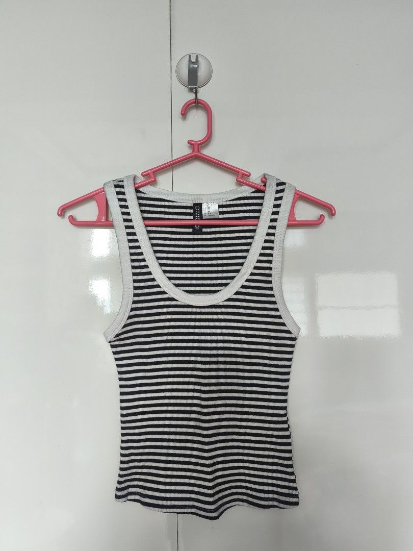 H&M Striple Top (Category: Sleeveless) located in Manila. Submitted by smilefashion08 (Listing ID 1466574888, Image 1). Description: Original H&M.