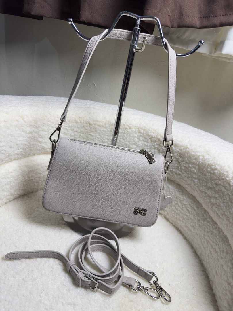 HOLB 2way Bag made in thailand (Category: Cross-body Bags) located in Binmaley. Submitted by amayscollections (Listing ID 1466717265, Image 2). Description: 0n $al3 Origqual H0ü$3 0f Littl3 Bünn¥ made in thailand with box and dustbag for only ₱699 payment first ₱769 cash on delivery.