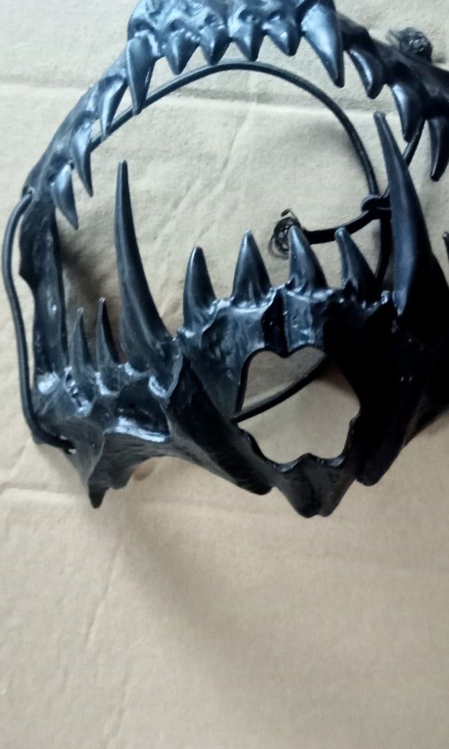 Holloween mask (Category: Everything Else Others) located in Paranaque City. Submitted by dimaguilaa94969 (Listing ID 1466696509, Image 2). Description: pm if int.