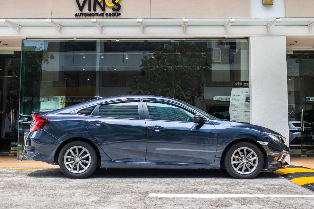 Honda Civic 1.6A VTi Auto (Category: Used Cars) located in Singapore. Submitted by vinsautogroup (Listing ID 1466623850, Image 2). Description: Vehicle Features: 1.6L SOHC I-VTEC water cooled engine, 123bhp, 152nm torque, earthdreams CVT auto with paddle shifters, ABS, SRS, LED DRL headlamps, keyless. Accessories: Leather seats. Honda integrated smart audio system with multi steering control. Climate control aircon. Bluetooth. Why Vin's Automotiv