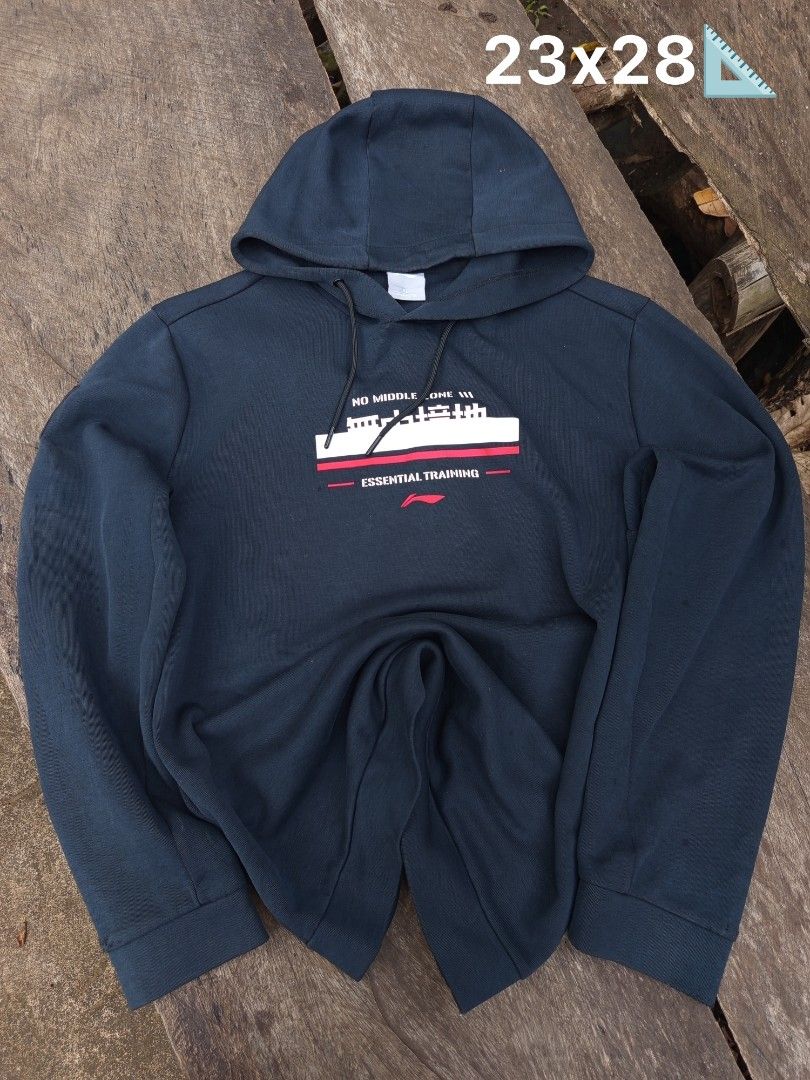 Hoodies (Category: Coats, Jackets and Outerwear) located in Manila. Submitted by ugnay (Listing ID 1466608969, Image 3). Description: 📍Iriga City 🚚 Shipping Nationwide (+sf) 📌 As pack or selection Thrifted, kindly manage your expectations..