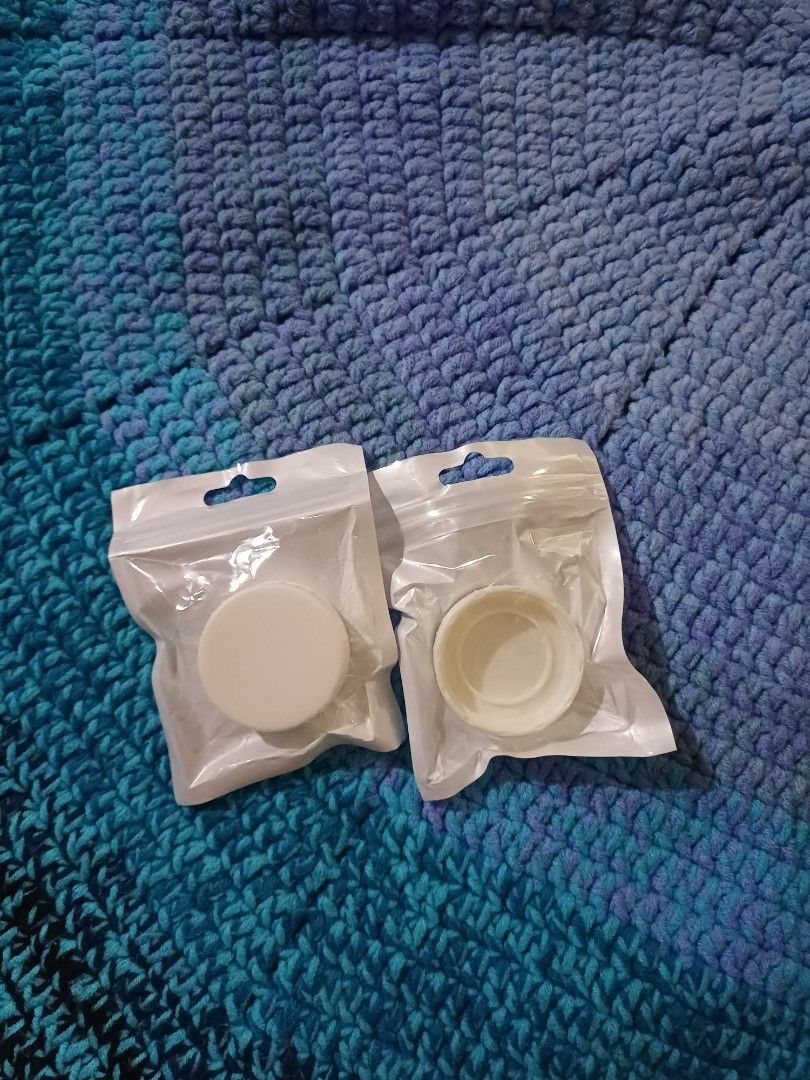 Horigen - Two small white plastic bottle cover (Category: Food Organization & Storage) located in San Pedro. Submitted by purpledream0316 (Listing ID 1466704574, Image 1). Description: - Set of 2 small white round bottle cover - Individually packed in clear ziplock bags - Brand new, sealed, and unused - Ideal for organizing pills, jewelry, beads, or small craft supplies - Compact and handy for travel or daily use.