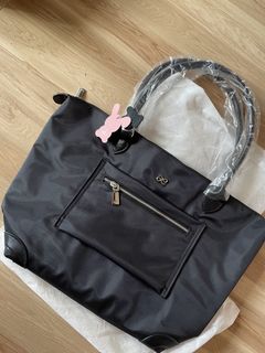 (Category: ) located in . Submitted by annyeongthriftcebu (Listing ID 1466639579, Image 1). Description: .