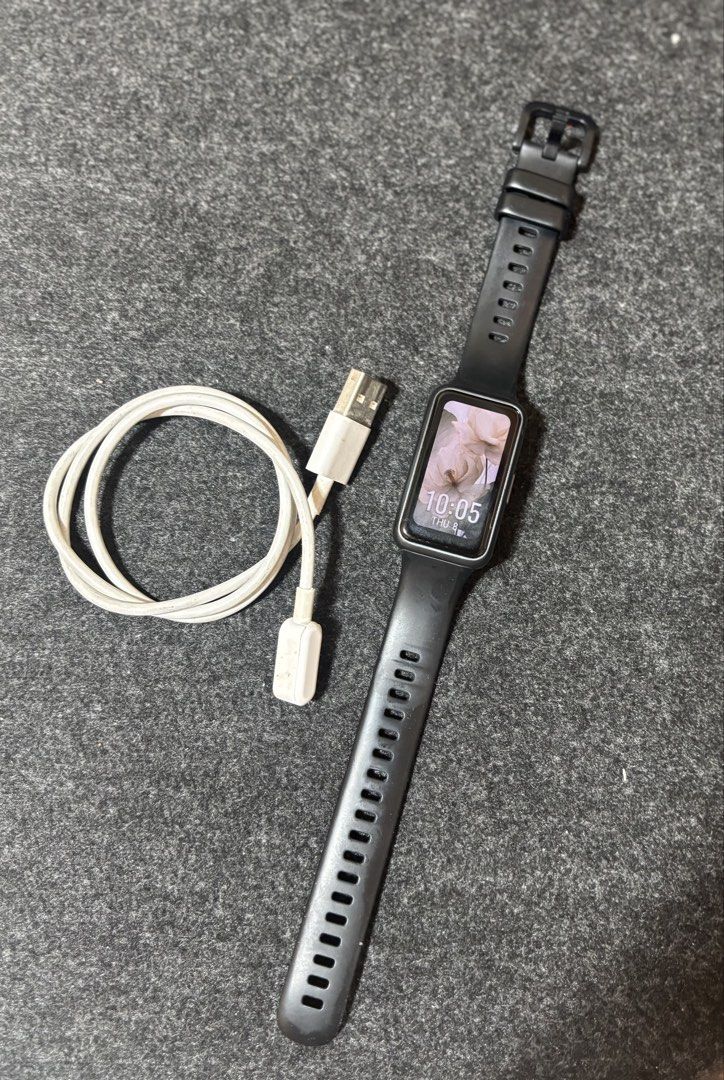 Huawei Band 7 Graphite Black (Category: Wearables & Smart Watches) located in Quezon City. Submitted by declutternstuff (Listing ID 1466716588, Image 1). Description: Not original band strap Long battery life Can be connected to Apple or Android mobile devices.