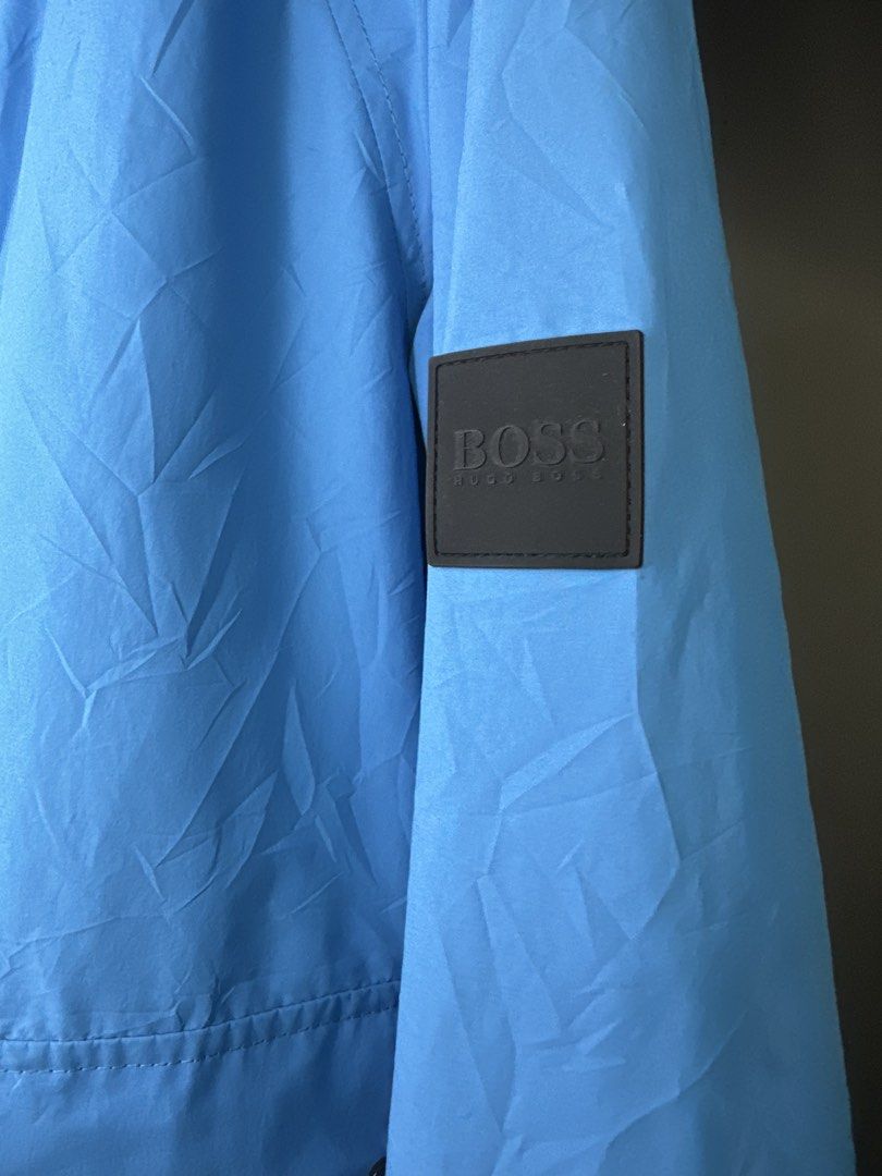 HUGO BOSS WINDBREAKER JACKET (Category: Coats, Jackets and Outerwear) located in Molave. Submitted by thriftmate13 (Listing ID 1466591358, Image 3). Description: .