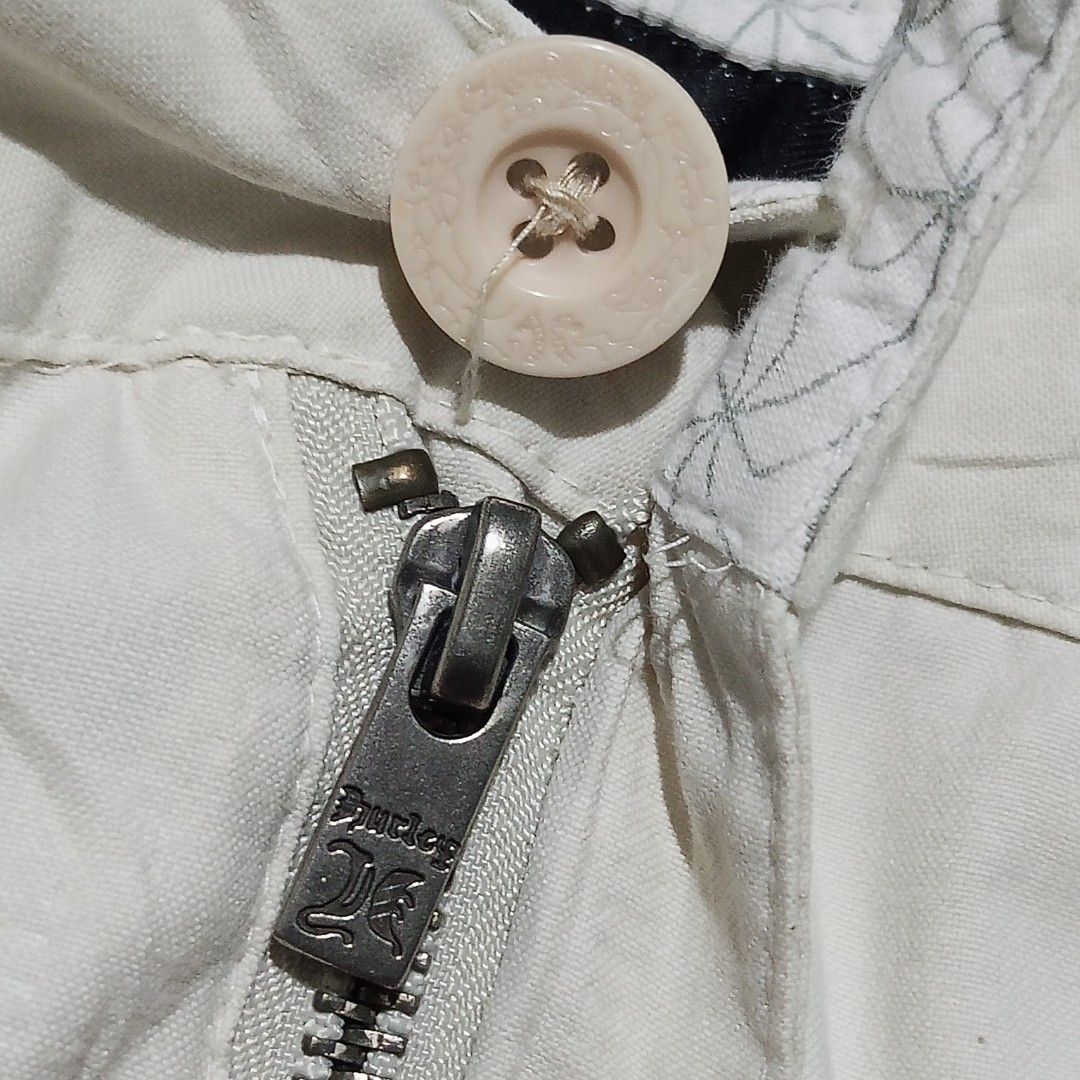 Hurley 2010s Flat Front Chino Shorts (34) (Category: Shorts) located in Davao. Submitted by sangkalamsthrift88 (Listing ID 1466707328, Image 2). Description: .