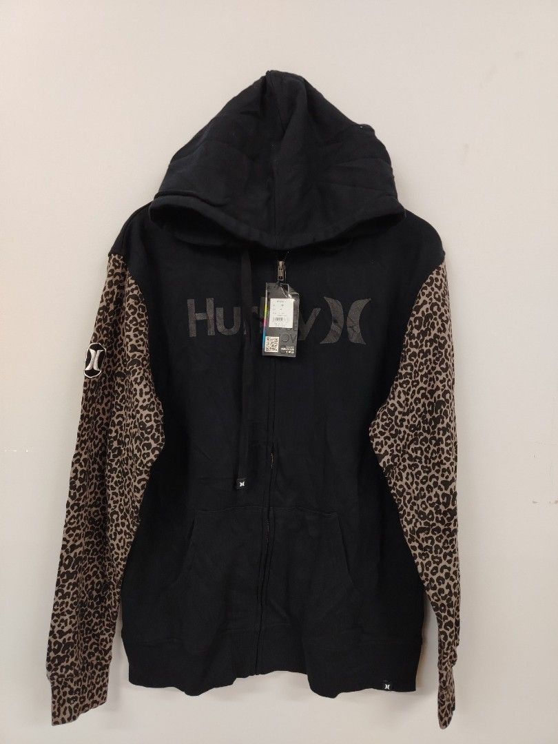 Hurley leopard swearshirt (Category: Coats, Jackets and Outerwear) located in Angeles City. Submitted by angelcloset141989 (Listing ID 1466612790, Image 2). Description: Width : 23 Length : 28 XL.