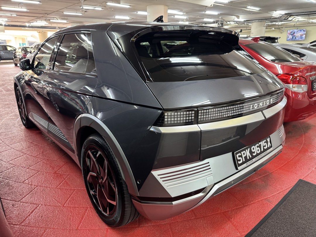Hyundai Ioniq 5 Electric Prestige 58 kWh (A) (Category: Used Cars) located in Singapore. Submitted by motoringmayfair (Listing ID 1466600823, Image 2). Description: 1 owner unit. Reasonable mileage done at 50,300km. 5 years agent unlimited mileage warranty. EV battery warranty 10 years/10 years free servicing or 160,000km. Trade in and bank loan available. Must view the car to appreciate. Call Wong at 9853six3six9 to enquire. .
