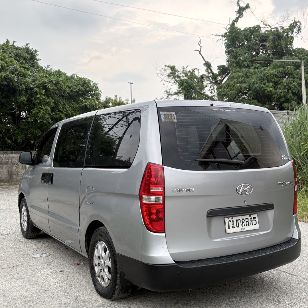 Hyundai Starex (Category: Used Cars) located in Calamba. Submitted by vivaresarold (Listing ID 1466632934, Image 2). Description: 2014 Grand Starex TCI Manual 132k mileage 10-11 seater Diesel Complete papers With manual and booklet Registered till 2027 📍Calamba Laguna .