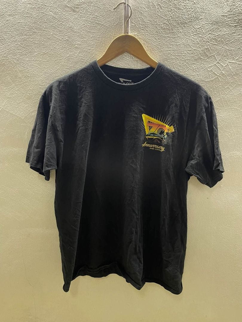 IN & OUT (Category: Tshirts & Polo Shirts ) located in Caloocan City. Submitted by j3ngsanity (Listing ID 1466706022, Image 1). Description: ISSUE : NO ISSUE DIMES : 20x26.5 BEST FIT MED.