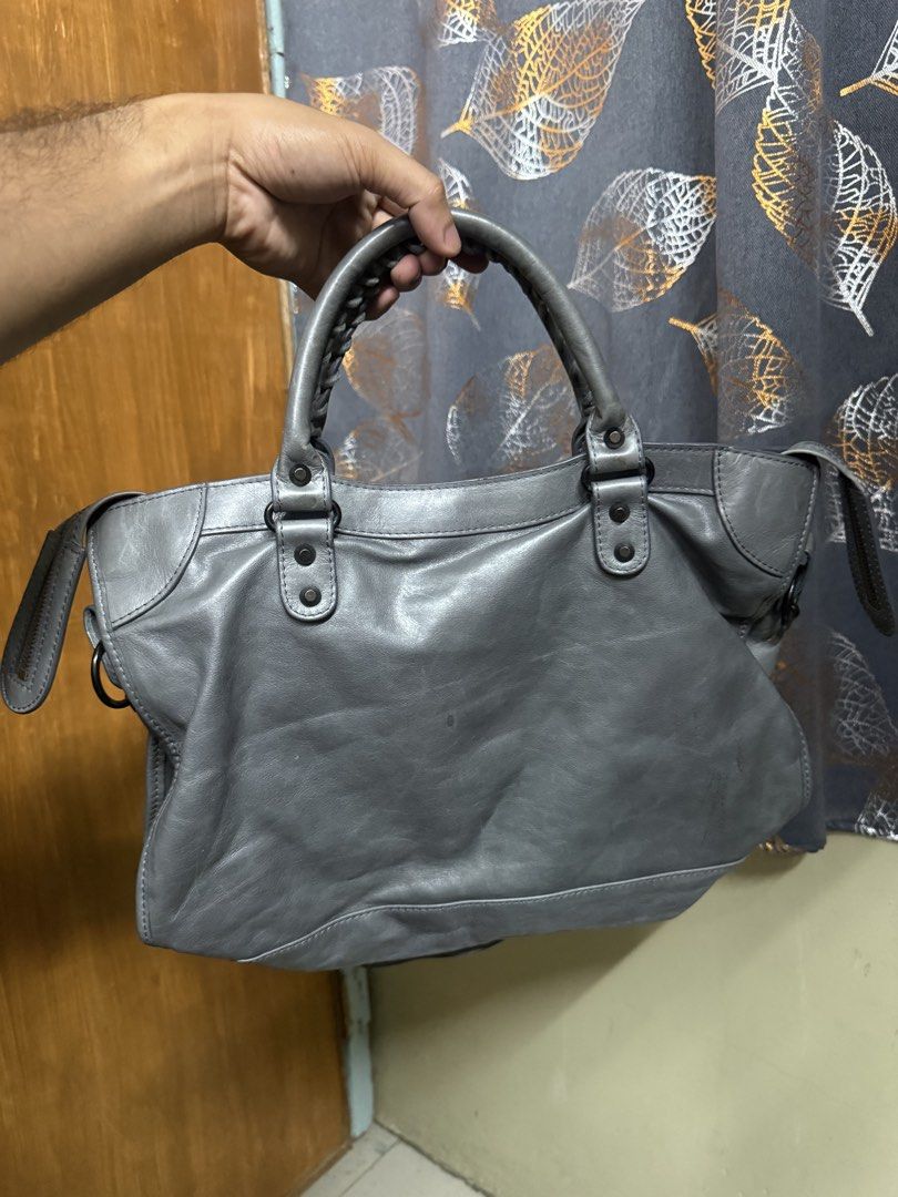 Inspo Balen (Category: Shoulder Bags) located in Cagayan de Oro. Submitted by negosyantesibengineer (Listing ID 1466689393, Image 2). Description: .