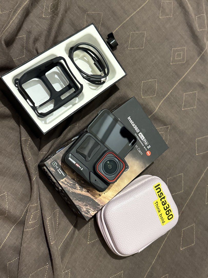 Insta360 Ace Pro 2 (Category: Cameras) located in Caloocan City. Submitted by calmhorse-621a (Listing ID 1466582309, Image 3). Description: For sale. Insta 360 ace pro 2. Good as new No issue Bought last May 2026 Rfs: Need fund Inclusions: Unit Box 2 batteries Cable Preferably meetup for fast transaction Meet Up Location: Pinagbuhatan, Nagpayong/Villacuana 2.