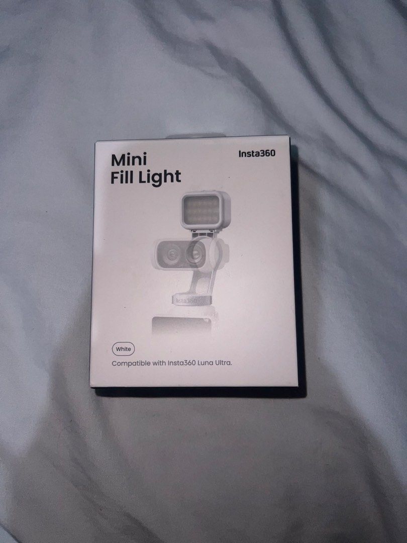 insta360 luna ultra fill light (Category: Camera Bags & Carriers) located in Quezon City. Submitted by pink31816 (Listing ID 1466757633, Image 1). Description: authentic, bought in amazon canada (so i could not refund it) rfs: i have insta360 luna pro and this is compatible with ultra price is negotiable willing to do exchange with white insta360 luna pro fill light.