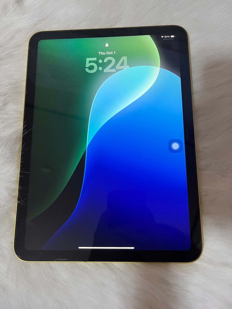 IPad 10th Gen 64gb (Category: iPad) located in Bocaue. Submitted by vanessaolmedo (Listing ID 1466603203, Image 3). Description: Good as new No issues at all Bought last year March 30 Complete inclusions With charger, case, box and receipt Wifi .