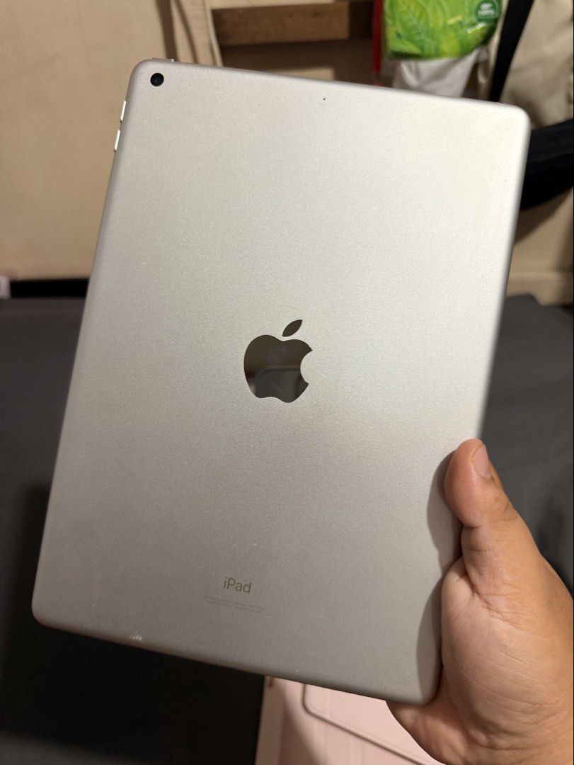 iPad 9th Gen 64Gb Wi-Fi (Category: iPad) located in Caloocan City. Submitted by bon183 (Listing ID 1464469749, Image 2). Description: For sale only iPad 9th Gen 64Gb Wi-Fi •Updated to ios 27 latest •True tone & Touch ID working •Excellent battery life, check all you want with case, tempered glass. Location: South caloocan No more lastprice..
