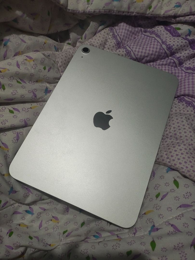 iPad A16 128GB (Category: iPad) located in Lian. Submitted by itsdvnnnnn (Listing ID 1466727282, Image 1). Description: No issue Complete Unli reset and update No icloud issue Lian batangas for meet up Can ship via LBC Payment before shipment Bank transfer mode of payment.