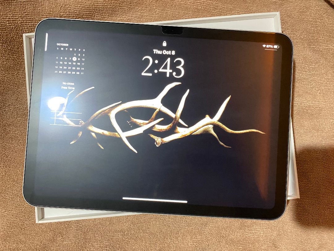 iPad A16 128gb | Wi-fi Only (11th Gen) (Category: iPad) located in Angeles City. Submitted by mewnlight (Listing ID 1466626030, Image 3). Description: - Model: iPad A16 | Wi-fi Only (11th Gen) - Storage Capacity: 128GB - Battery Health: 100% | 41 cycle count - Condition: Like new, carefully handled, no issues or dents. Used only for YouTube and Netflix. - No history of repair. - Inclusions: Complete with original box, charging adapter, and cable.
